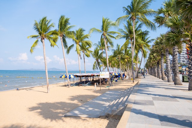 Jomtien beach a popular tourist beach in Pattaya