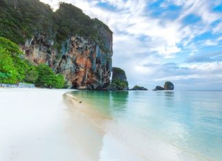 Phra Nang Cave Beach (Ao Nang) Phra Nang beach and cave in Krabi, Thailand