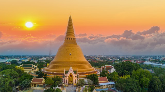 Phra Pathommachedi is a massive bell-shaped stupa with timber structure