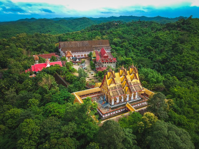 Wat Wang Wiwekaram, Kanchaburi, in aerial view