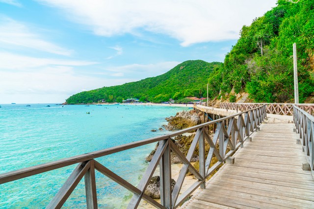 Wooden Bridge with beautiful tropical beach at Koh Larn in Pattaya, Thailand
