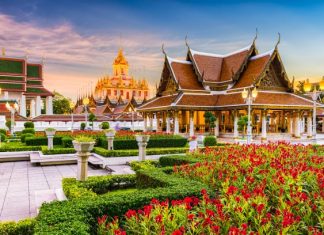Wat Ratchanatdaram (Metal Castle) Wat Ratchanatdaram temple in Bangkok